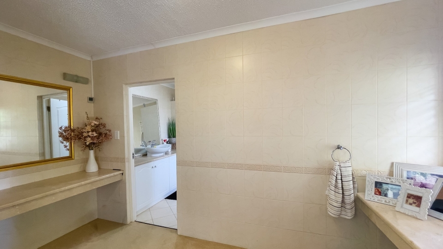 4 Bedroom Property for Sale in Groot Brakrivier Central Western Cape